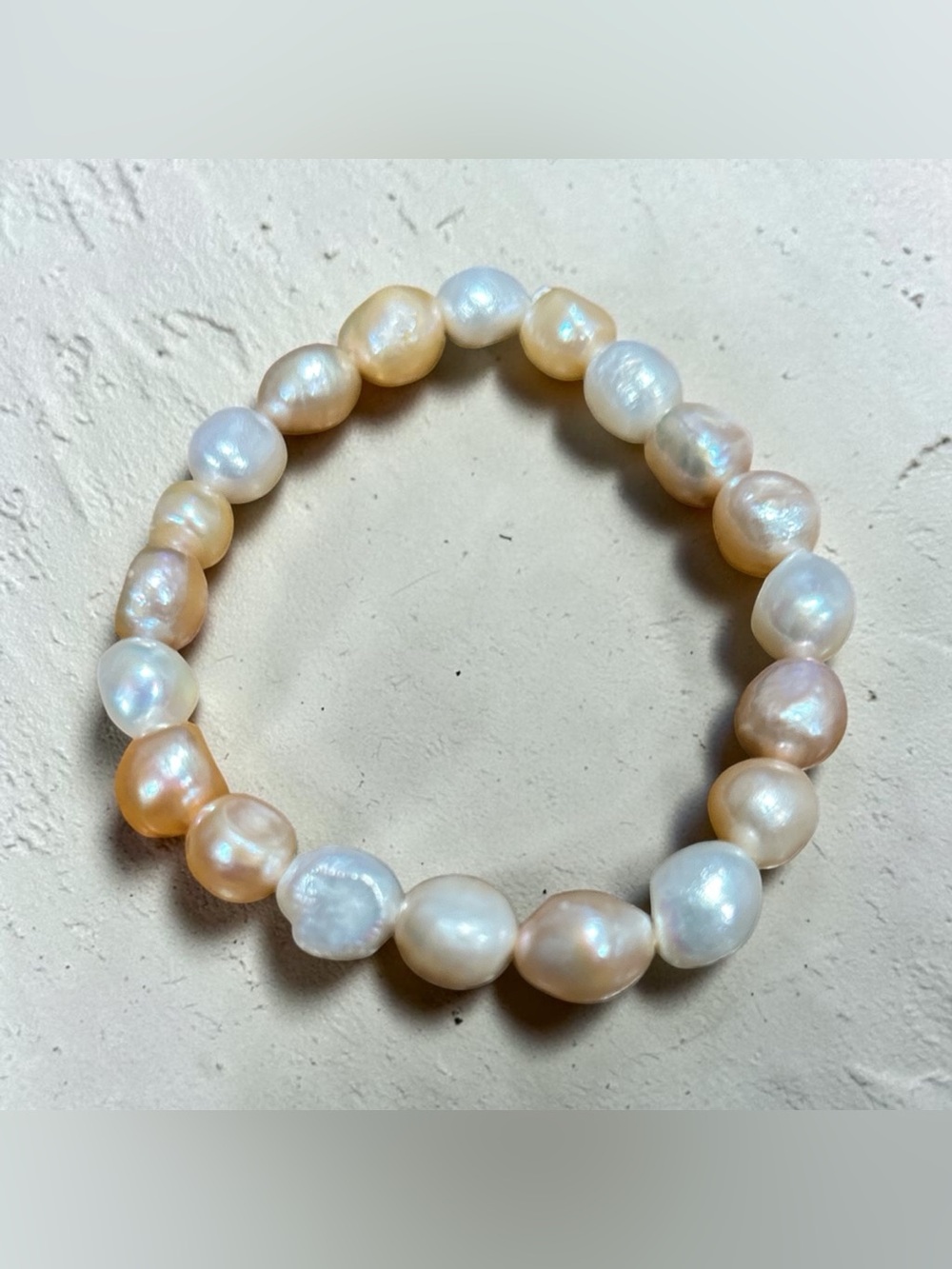 Janes Pearl Lustrous Pearl Stretch Bracelet - Cream & White